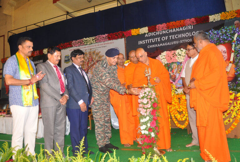 ಎಐಟಿ ಕಾಲೇಜು ಆವರಣದಲ್ಲಿ ಏರ್ಪಡಿಸಿದ್ಧ ಸರಸ್ವತಿ ಪೂಜೆ