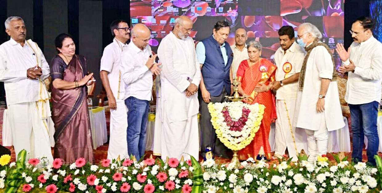ತೃಪ್ತಿ-ಮಾನವೀಯತೆಯಿಂದ ಸಮಾಜದಲ್ಲಿ ಶಾಂತಿ-ನೆಮ್ಮದಿ-ಸೌಹಾರ್ದತೆ ಮೂಡುತ್ತದೆ