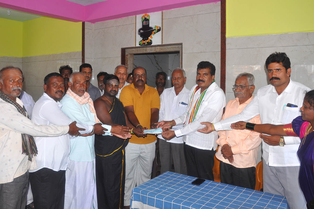 ಸರ್ವರ ಪ್ರಗತಿಗೆ ಶ್ರಮಿಸುವುದು ಜನಪ್ರತಿನಿಧಿಗಳ ಕರ್ತವ್ಯ