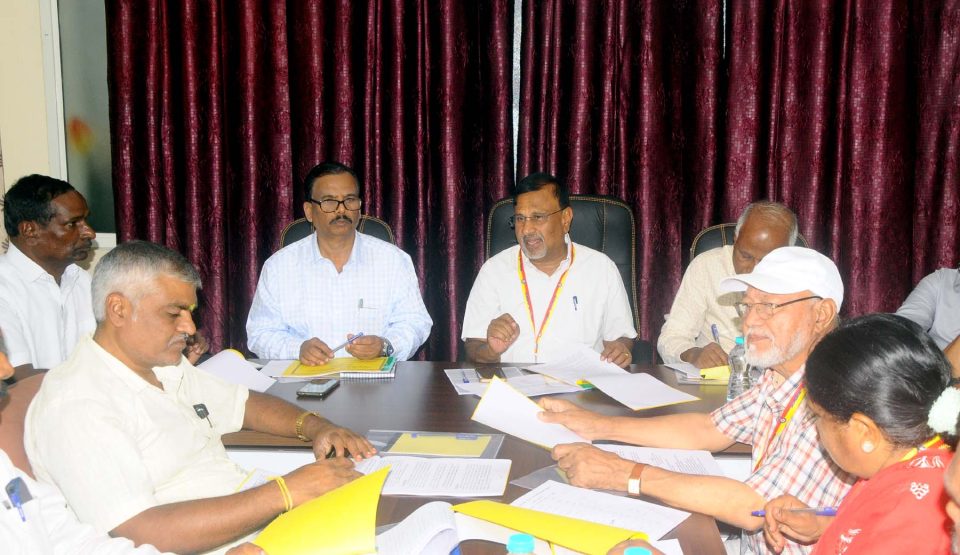 ಜಿಲ್ಲಾ ಮಟ್ಟದ ಗ್ಯಾರಂಟಿ ಯೋಜನೆಗಳ ಪ್ರಗತಿ ಪರಿಶೀಲನಾ ಸಭೆ