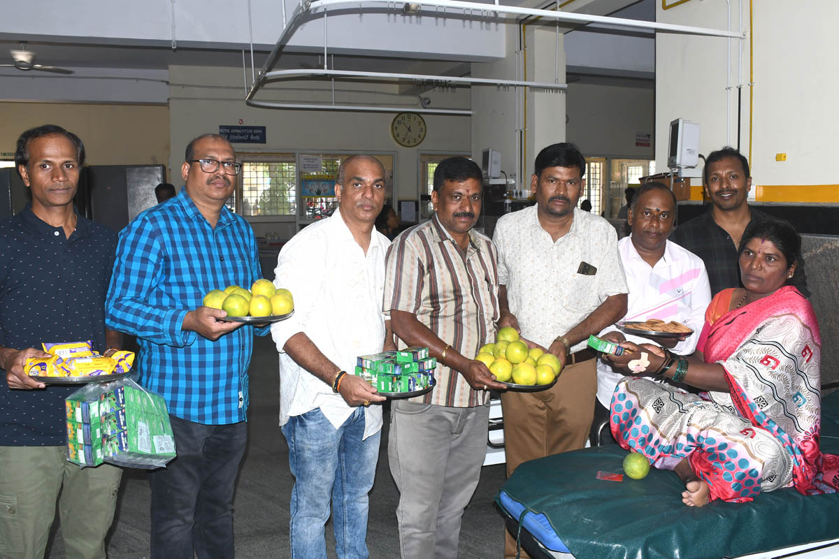 ವಾಸವಿ ಜಯಂತಿ ಪ್ರಯುಕ್ತ ವಾಸವಿ ಯುವಜನ ಸಂಘದಿಂದ ಸಮಾಜ ಸೇವೆ