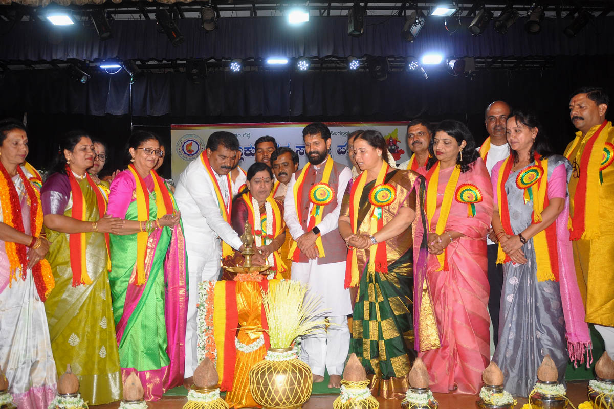ಸಾಹಿತ್ಯ ಕ್ಷೇತ್ರಕ್ಕೆ ಮಹಿಳಾ ಕೊಡುಗೆ ಅಪಾರ