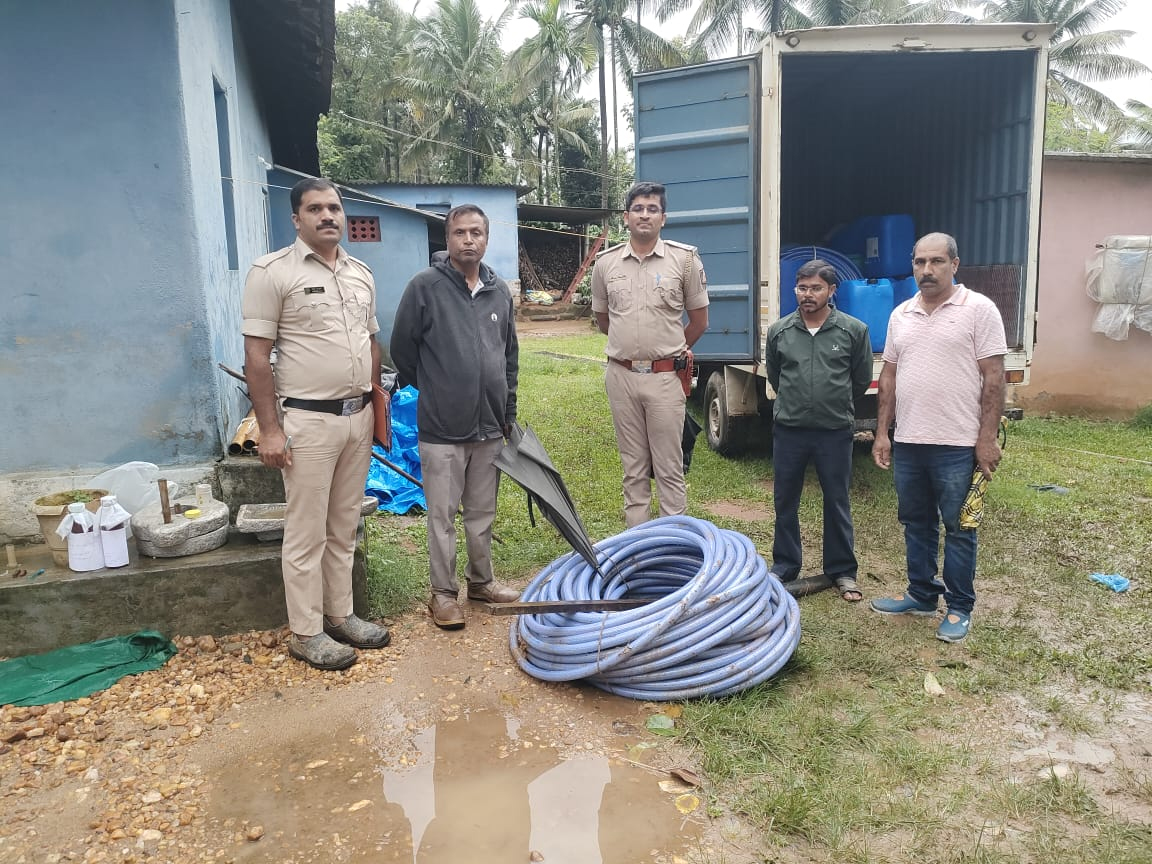 ಪೈಪ್ಲೈನ್ ಕೊರೆದು ಪೆಟ್ರೋಲ್ ಕಳವು-ಆರೋಪಿಗಳು ಪರಾರಿ