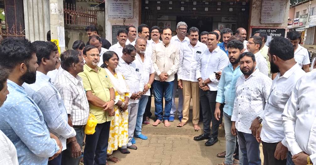 ಮುಖ್ಯಮಂತ್ರಿ ಸಿದ್ದರಾಮಯ್ಯ ಜನ್ಮದಿನಕ್ಕೆ ವಿಶೇಷ ಪೂಜೆ-ಪ್ರಾರ್ಥನೆ