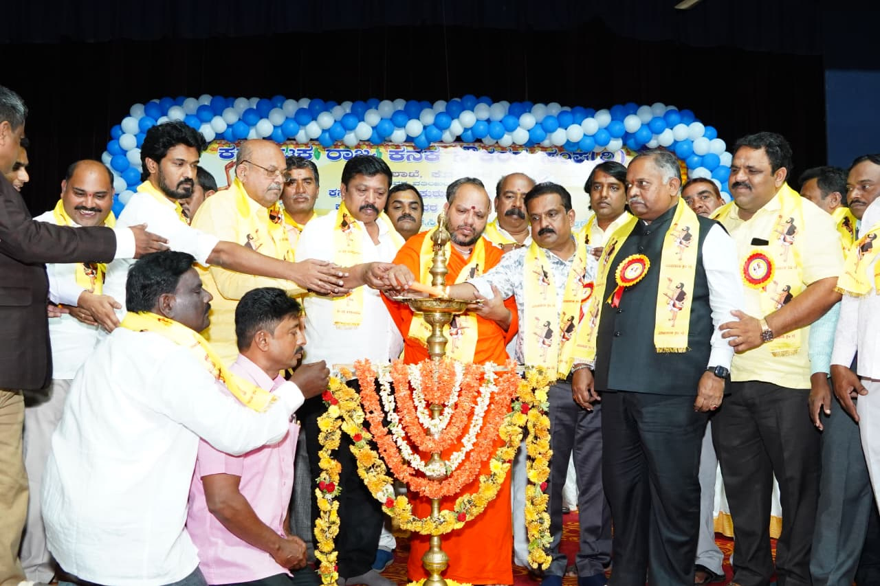 ನಮ್ಮ ಸಮುದಾಯದ ಪ್ರತಿಭೆಗಳು ಸಮಾಜದ ಆಸ್ತಿಗಳಾಗಿ ಅರಳಬೇಕು