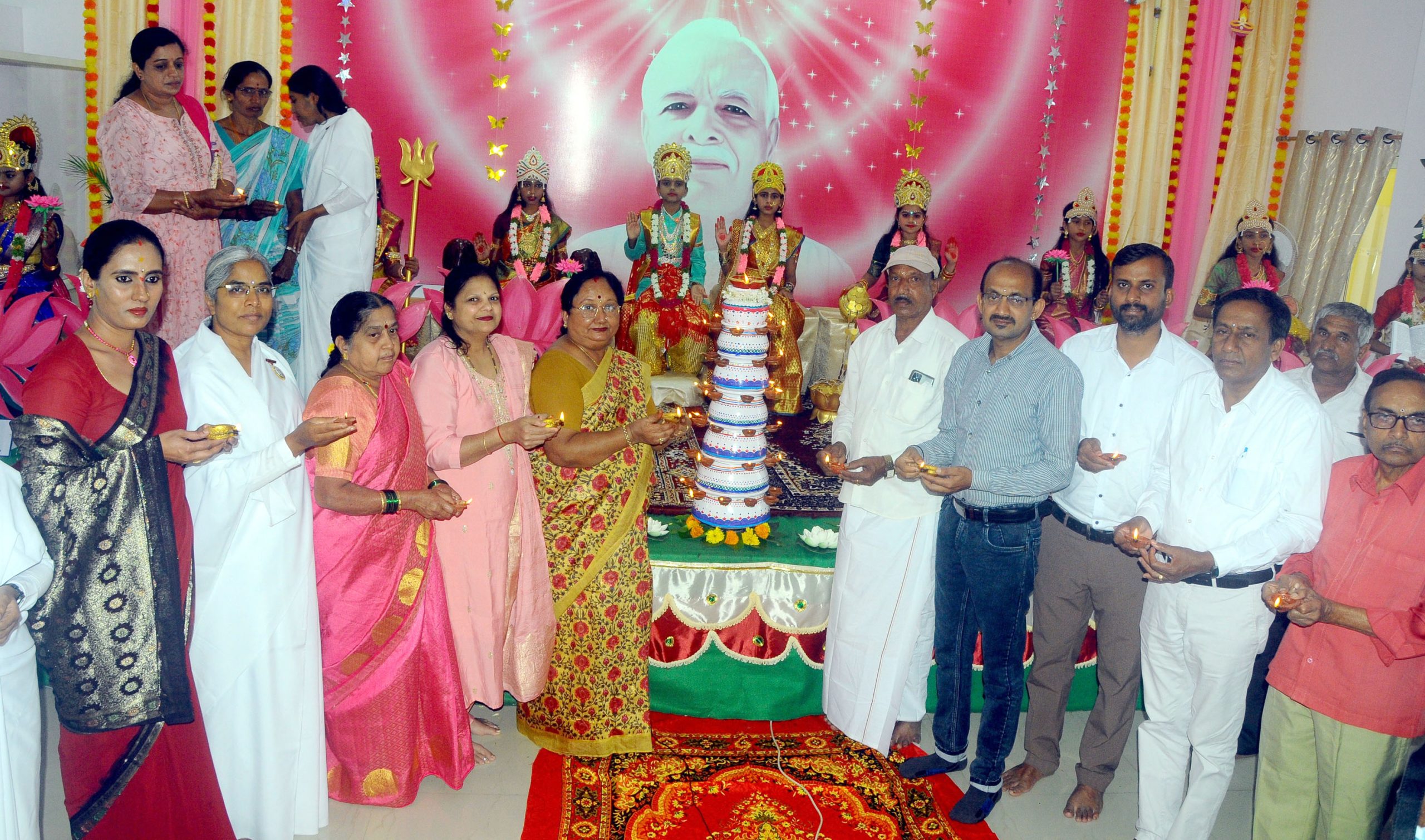 ಜೀವನದ ಕತ್ತಲೆ ಹೋಗಲಾಡಿಸುವುದೇ ದೀಪಾವಳಿ