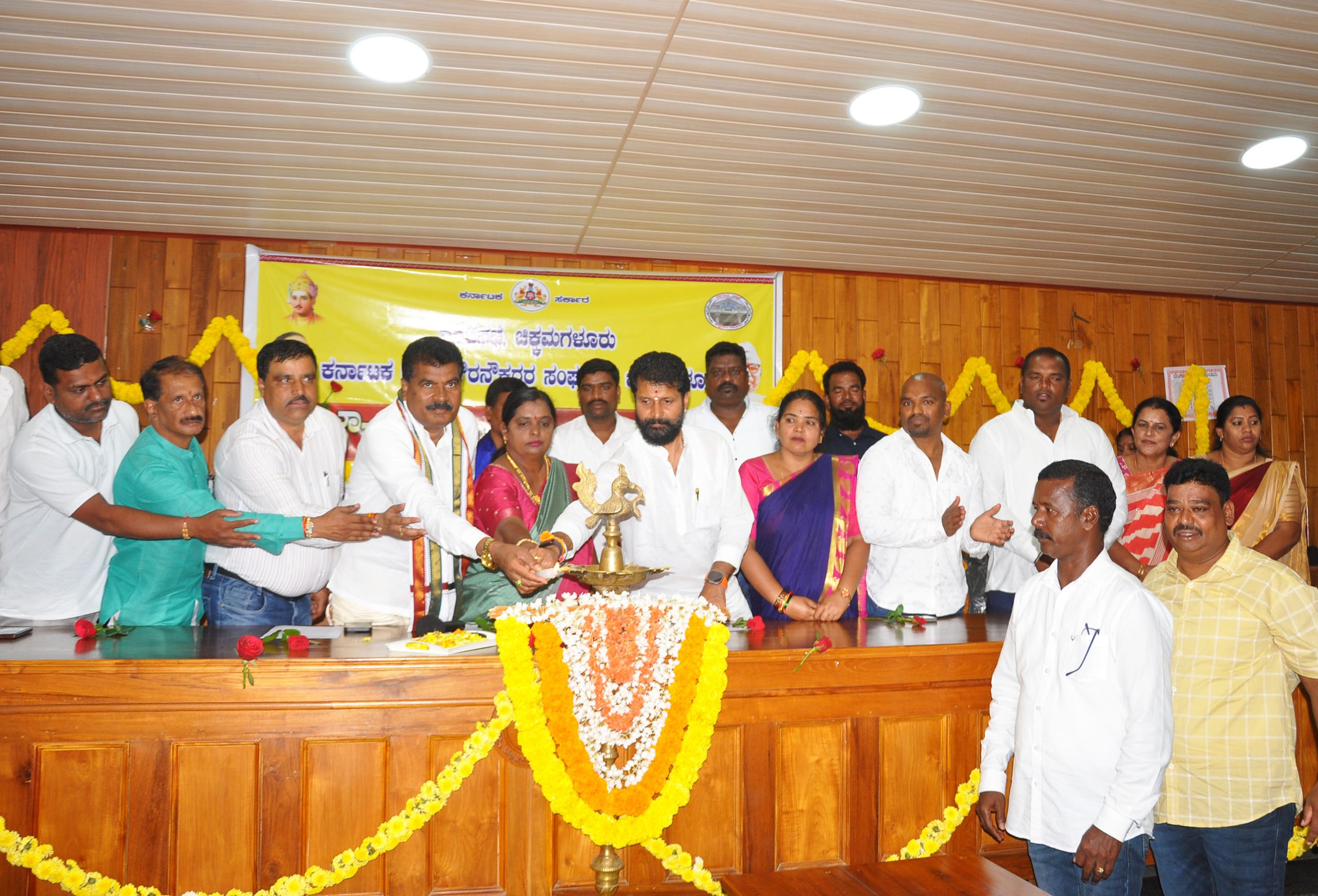 ಪೌರಕಾರ್ಮಿಕರ ಆರೋಗ್ಯ ಸದೃಢವಾಗಲು ಯೋಗಾಭ್ಯಾಸ ಅಗತ್ಯ