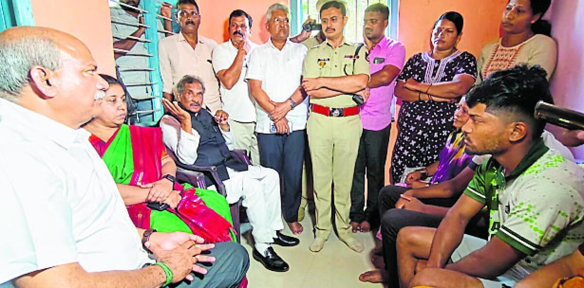 ಮನುಷ್ಯನ ಜೀವಕ್ಕೆ ಬೆಲೆ ಕಟ್ಟಲು ಸಾಧ್ಯವಿಲ್ಲ.